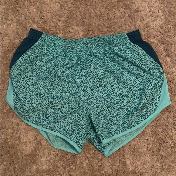 Nike Dry Fit Athletic Shorts - Picture 1 of 3